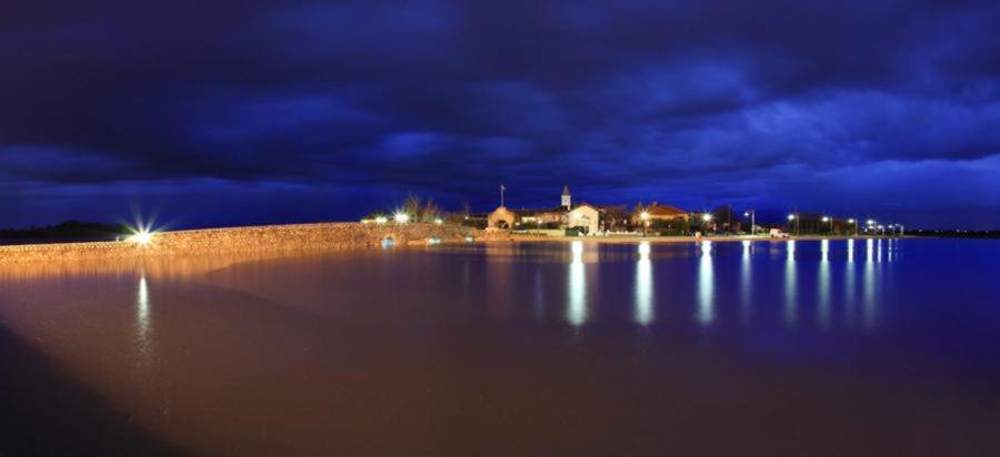 Appartamento Maiva Nin Esterno foto